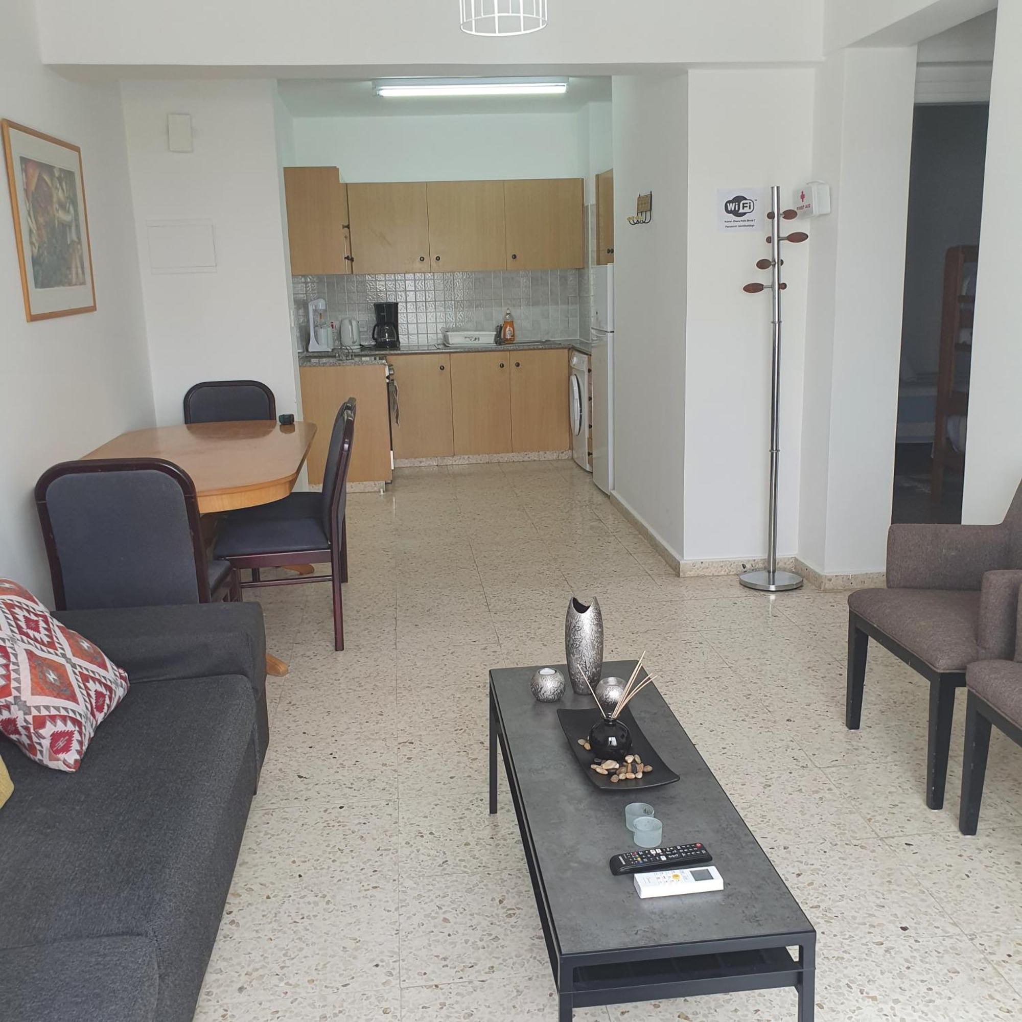 G&E Harbour Apartments Латхи Экстерьер фото