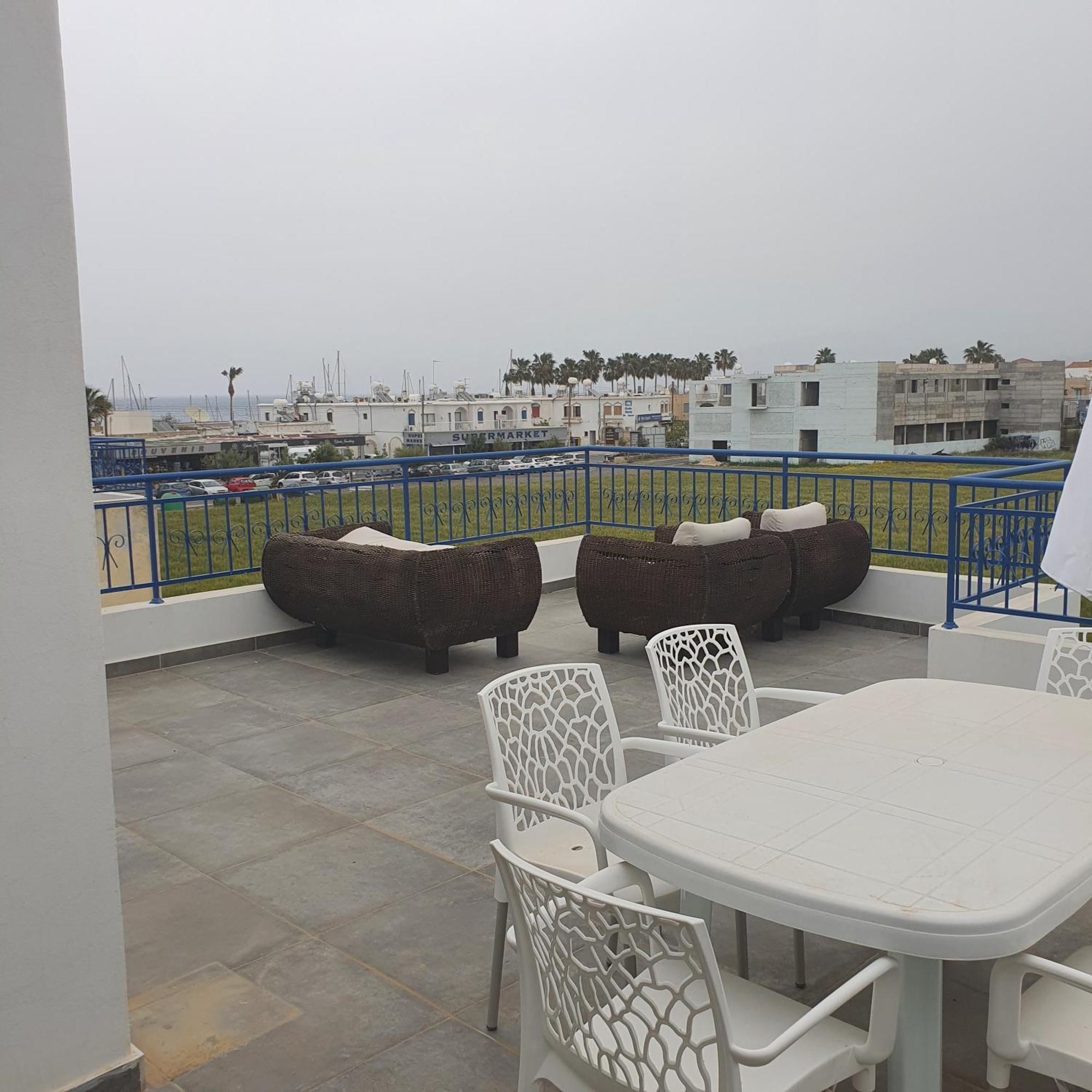 G&E Harbour Apartments Латхи Экстерьер фото