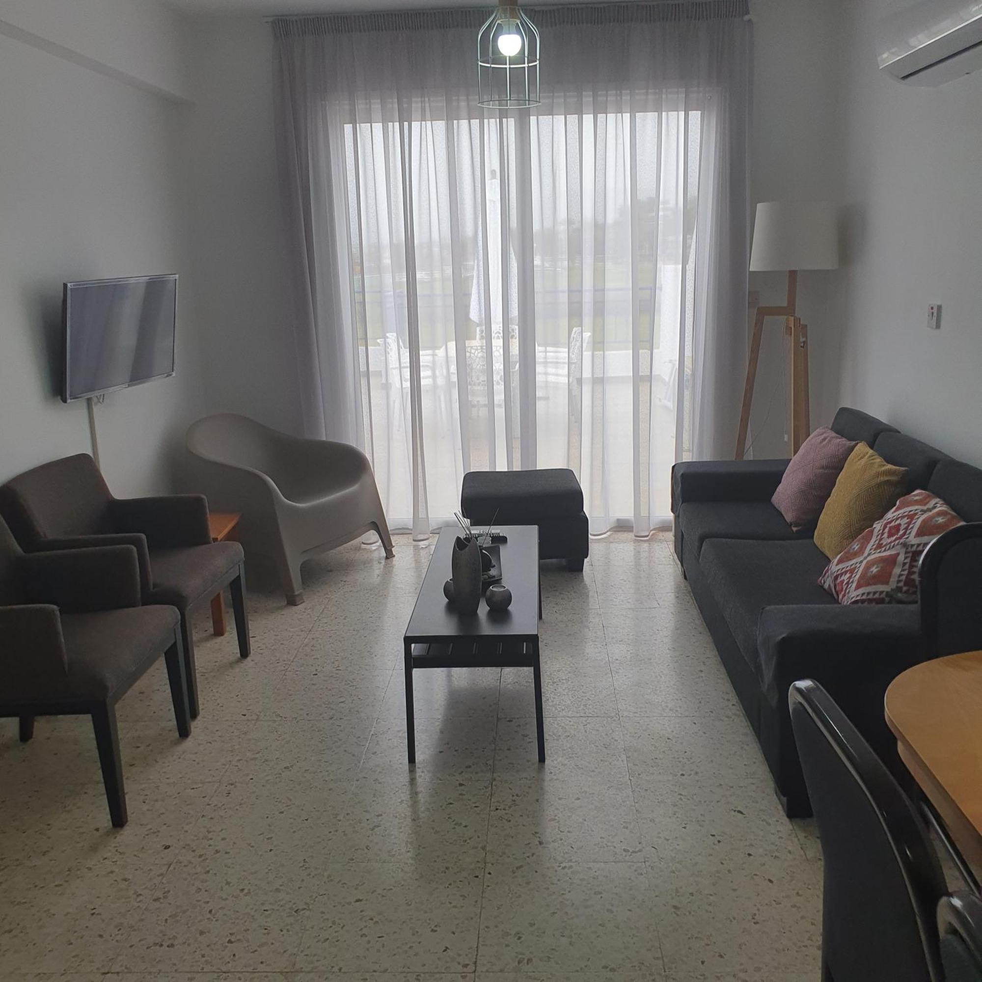 G&E Harbour Apartments Латхи Экстерьер фото