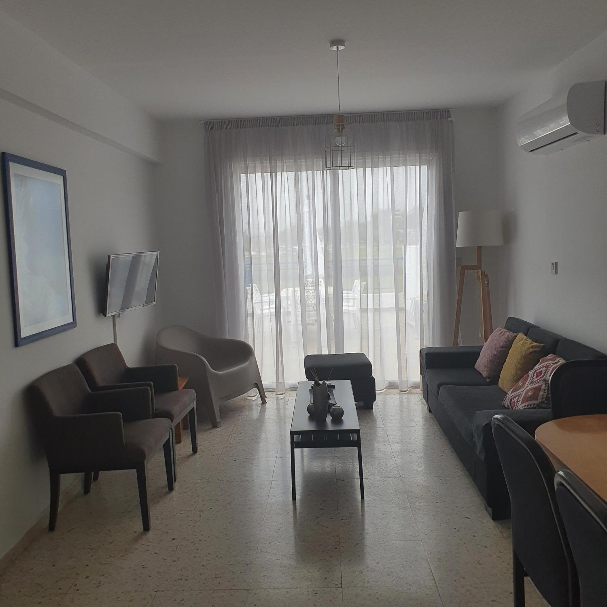 G&E Harbour Apartments Латхи Экстерьер фото