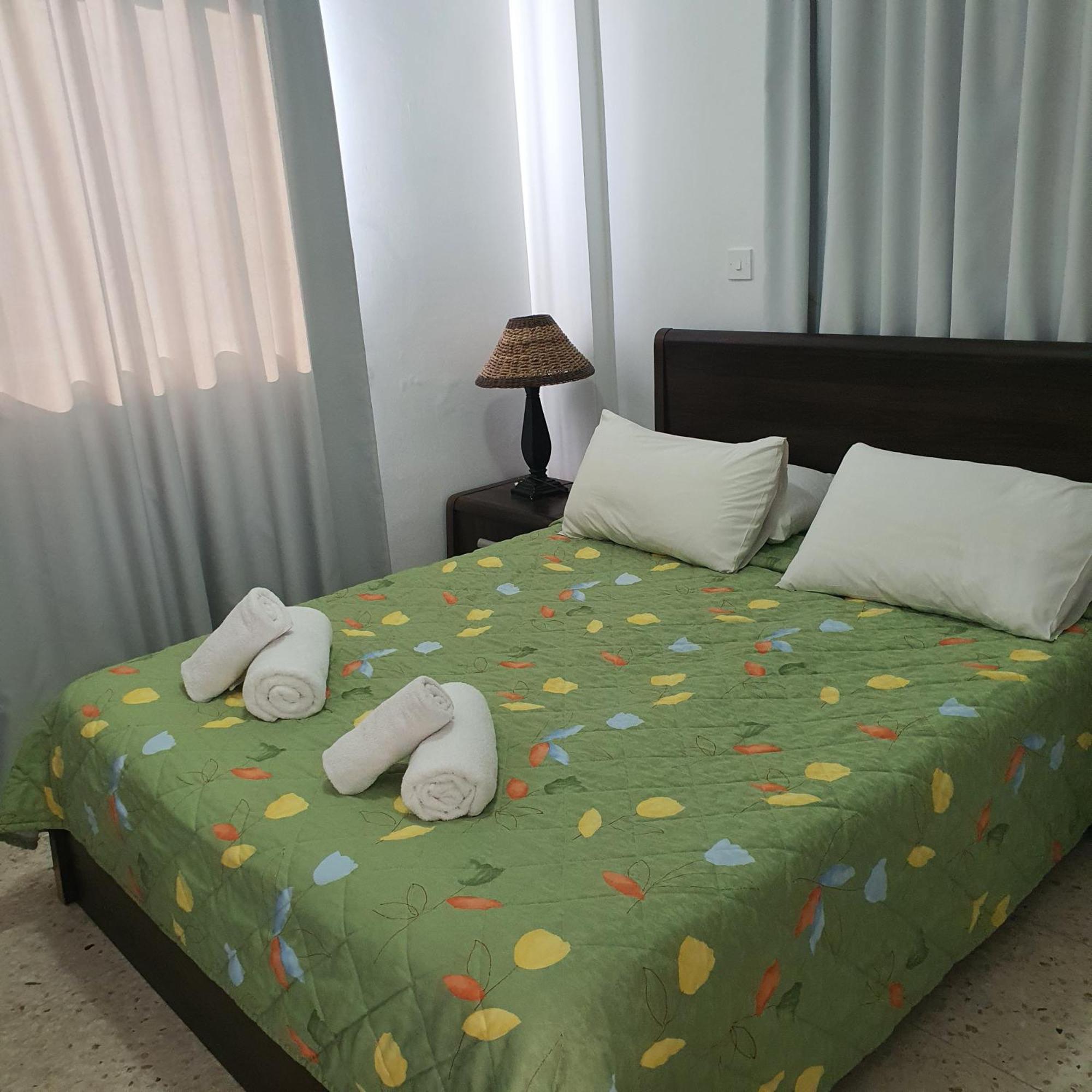 G&E Harbour Apartments Латхи Экстерьер фото