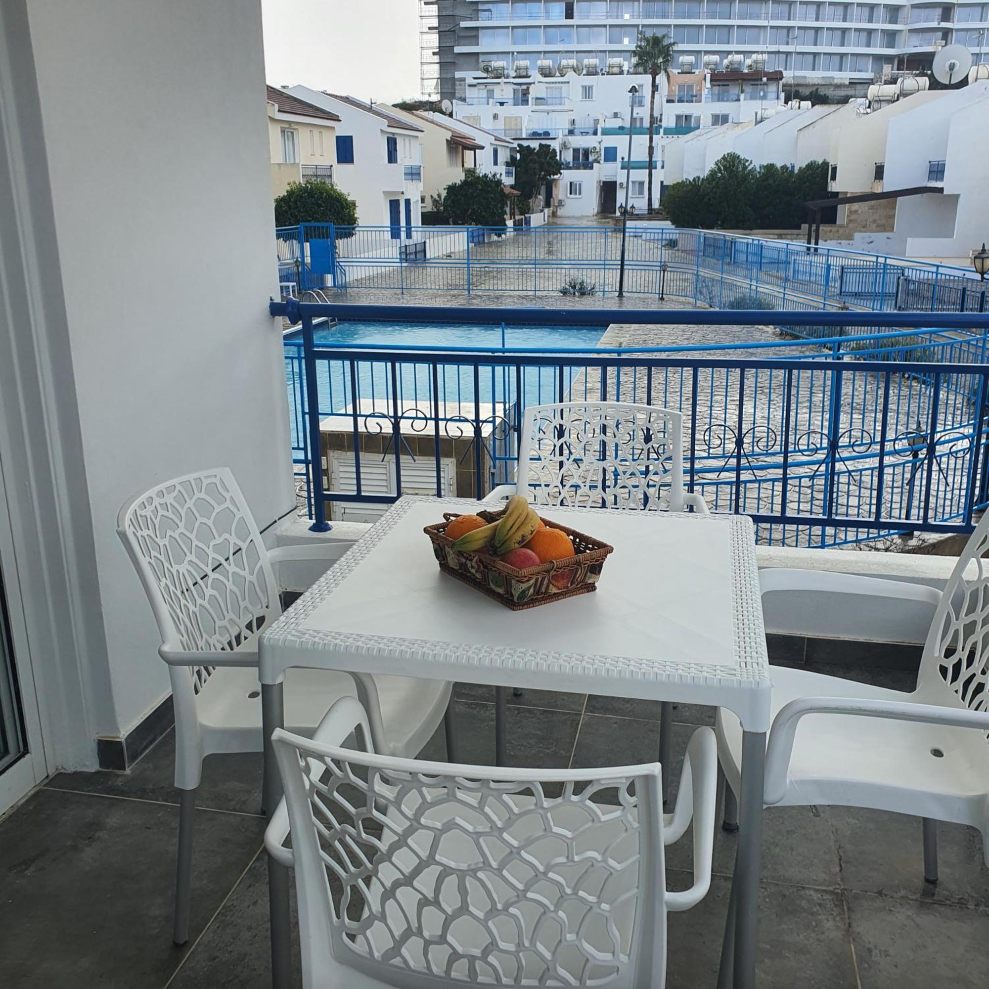G&E Harbour Apartments Латхи Экстерьер фото