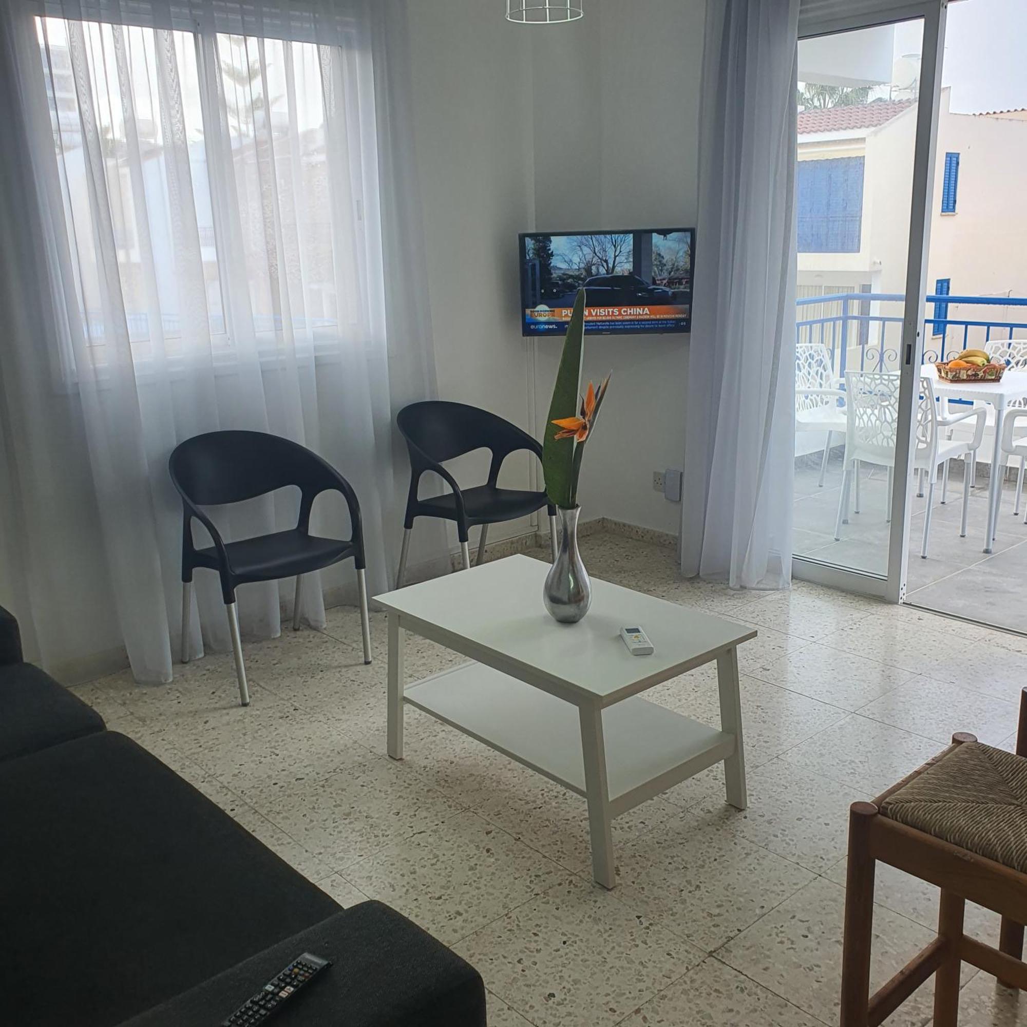 G&E Harbour Apartments Латхи Экстерьер фото