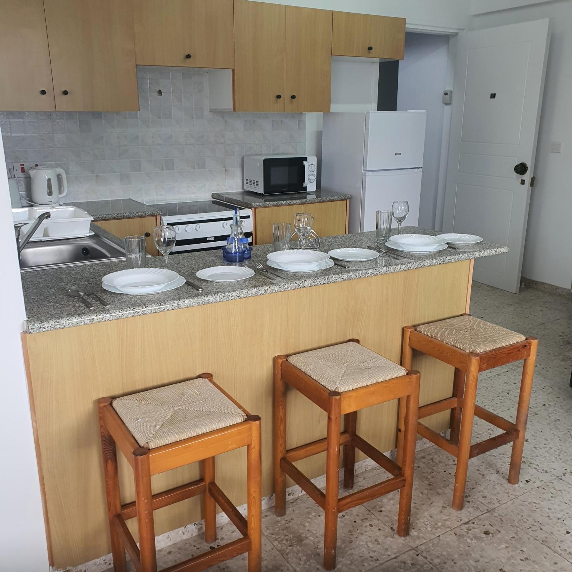 G&E Harbour Apartments Латхи Экстерьер фото