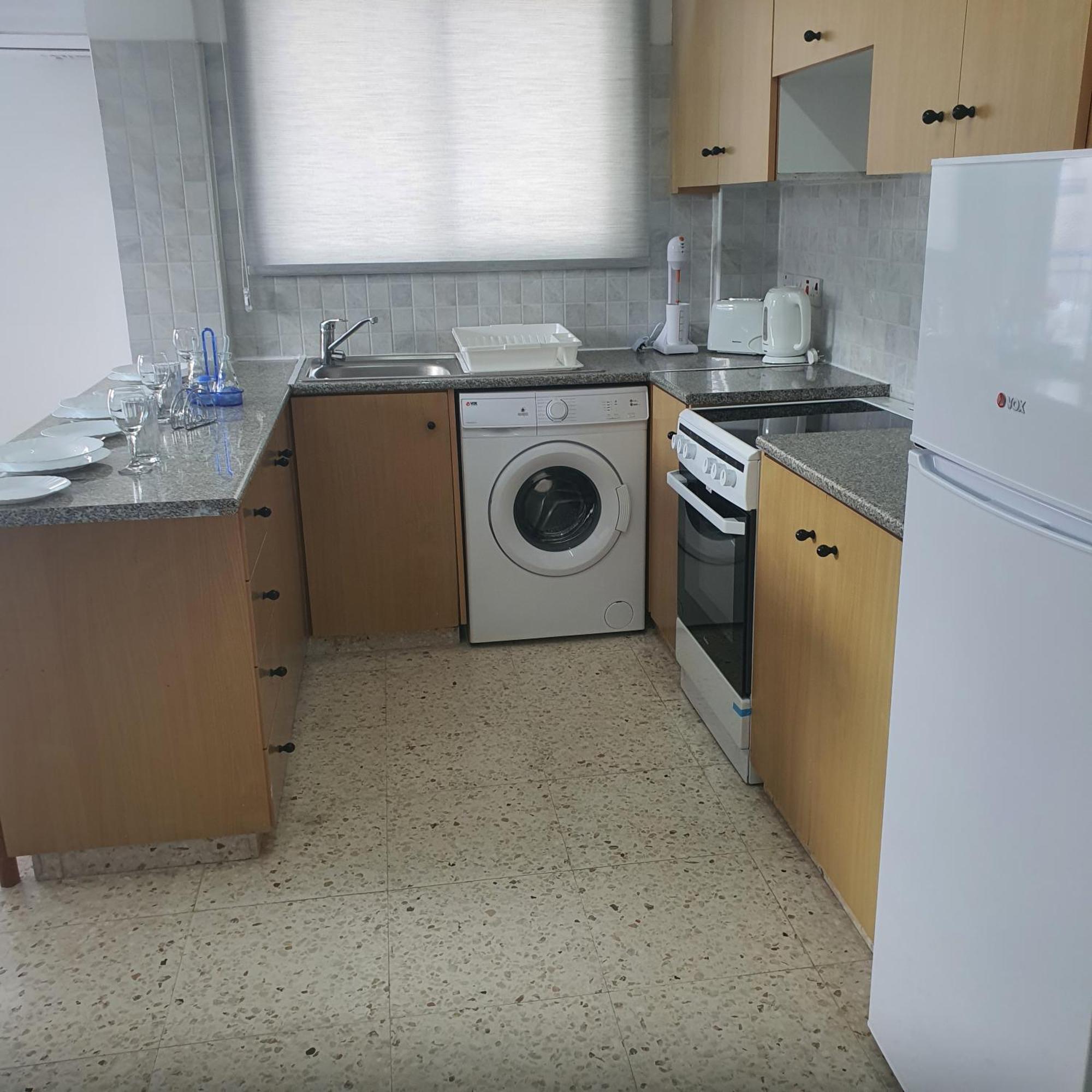G&E Harbour Apartments Латхи Экстерьер фото