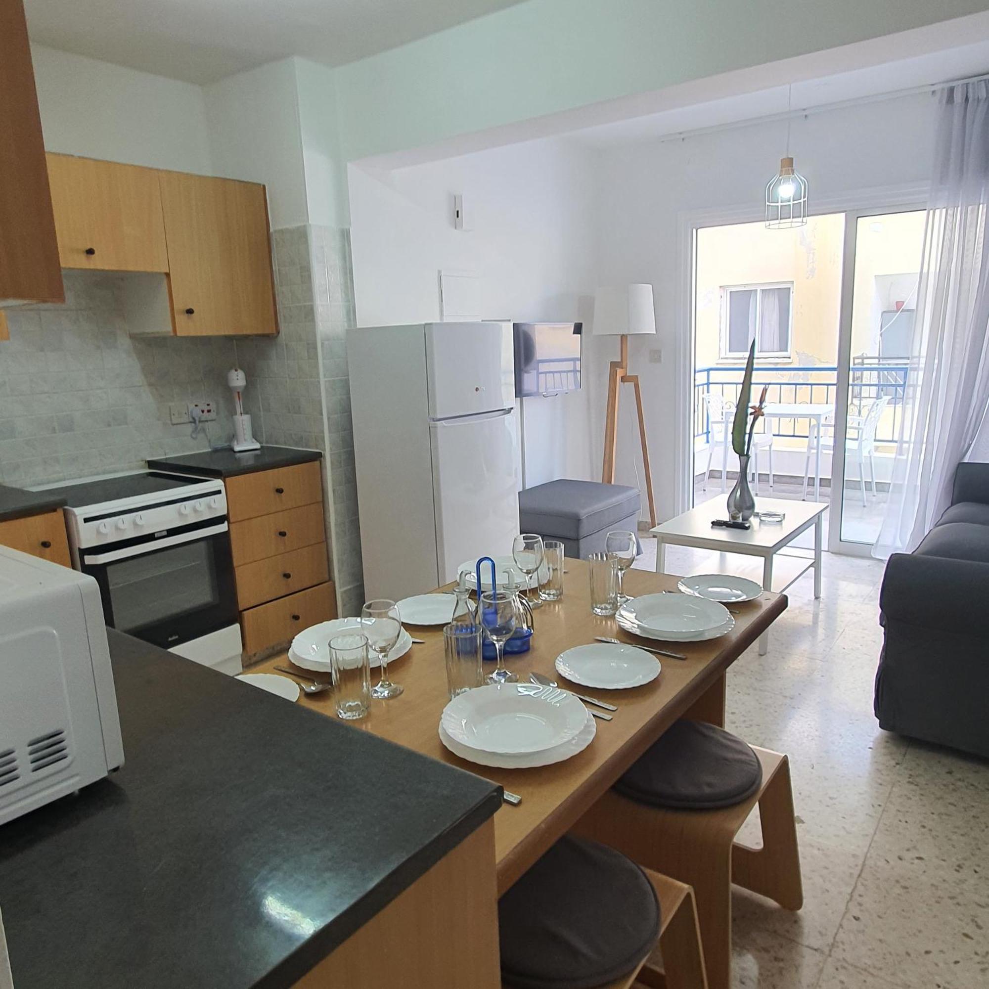 G&E Harbour Apartments Латхи Экстерьер фото