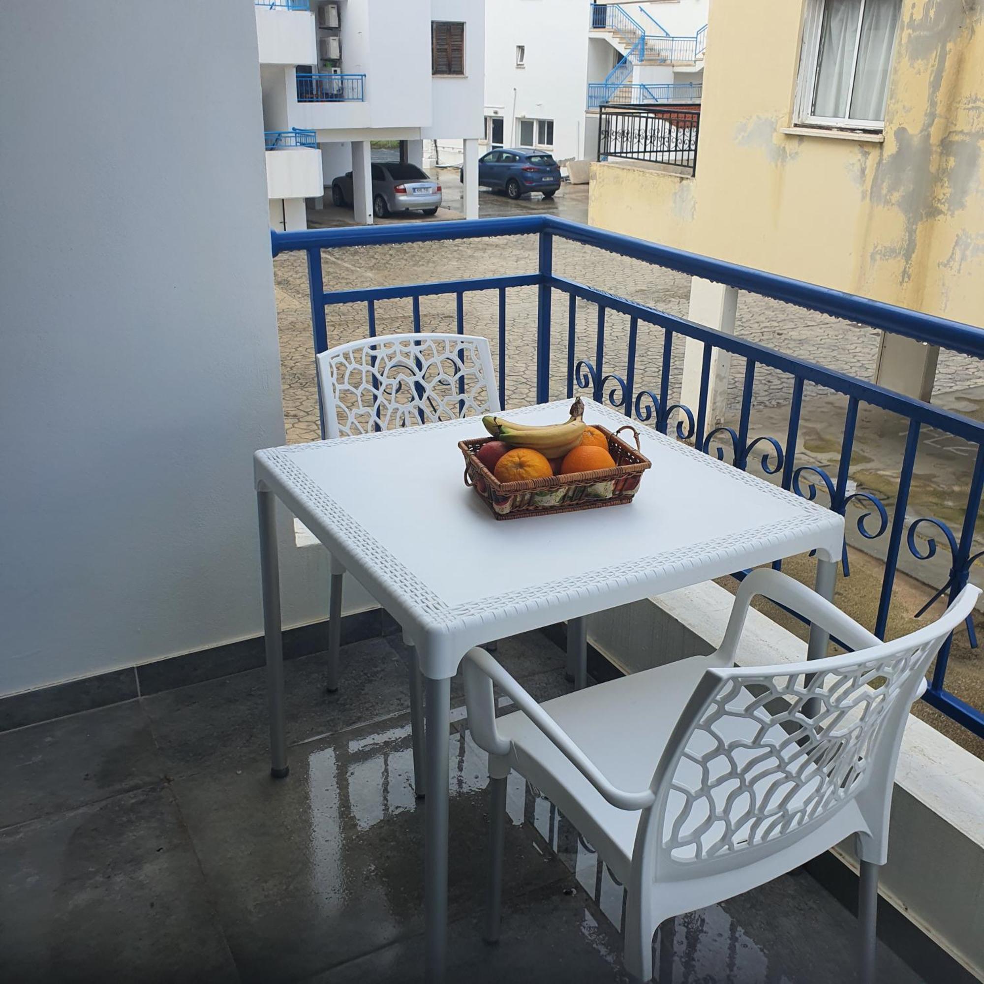 G&E Harbour Apartments Латхи Экстерьер фото